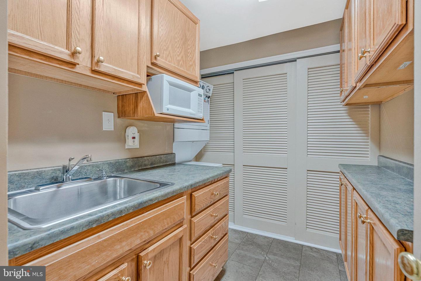 6628 MCLEAN CT, MCLEAN, Virginia 22101, 4 Bedrooms Bedrooms, ,3 BathroomsBathrooms,Residential,For sale,6628 MCLEAN CT,VAFX2278270 MLS # VAFX2278270