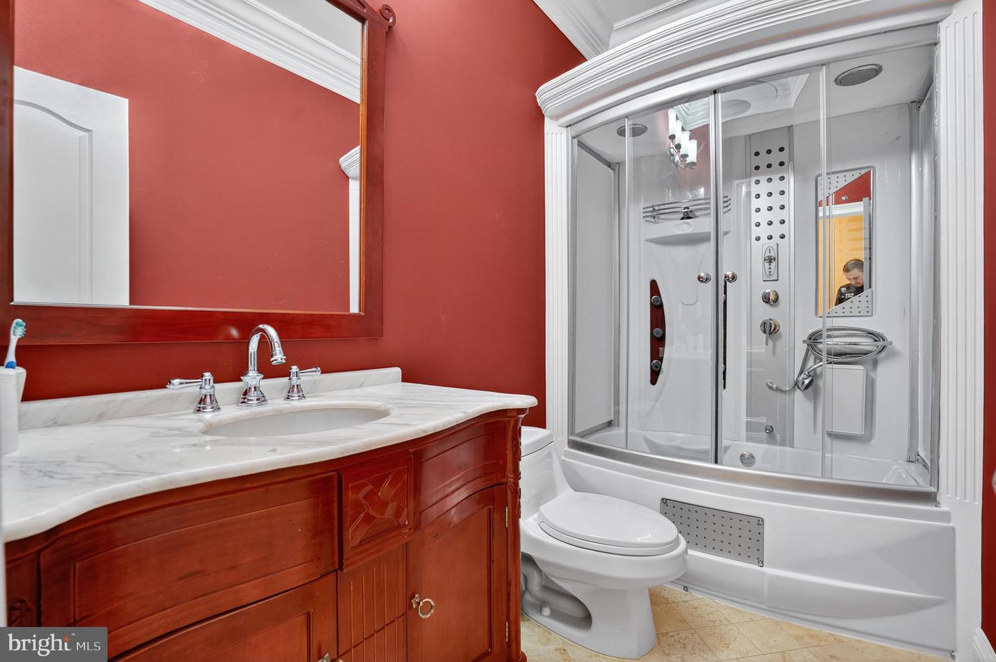 7602 GAYLORD DR, ANNANDALE, Virginia 22003, 7 Bedrooms Bedrooms, ,6 BathroomsBathrooms,Residential,For sale,7602 GAYLORD DR,VAFX2278392 MLS # VAFX2278392