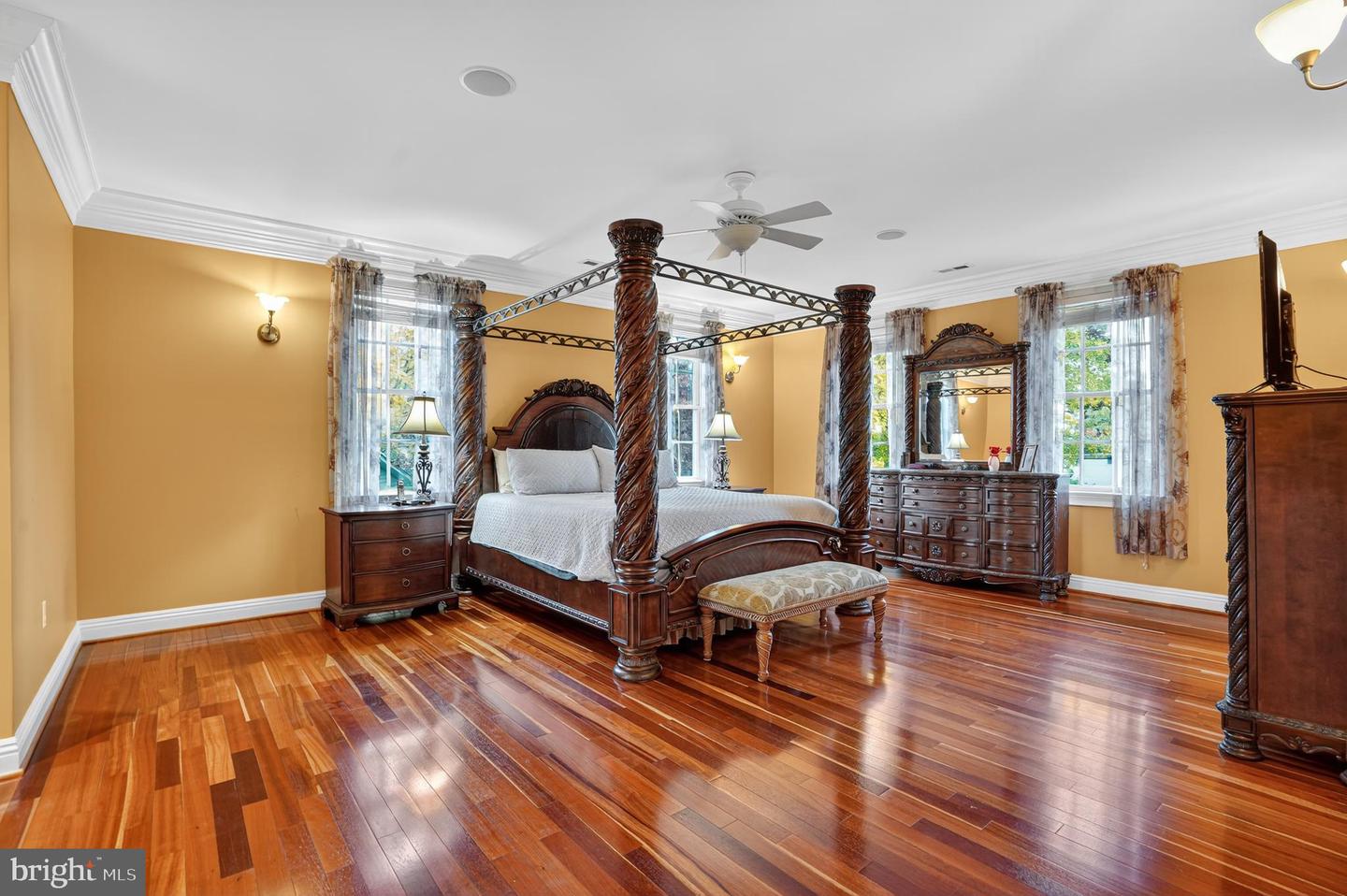 7602 GAYLORD DR, ANNANDALE, Virginia 22003, 7 Bedrooms Bedrooms, ,6 BathroomsBathrooms,Residential,For sale,7602 GAYLORD DR,VAFX2278392 MLS # VAFX2278392