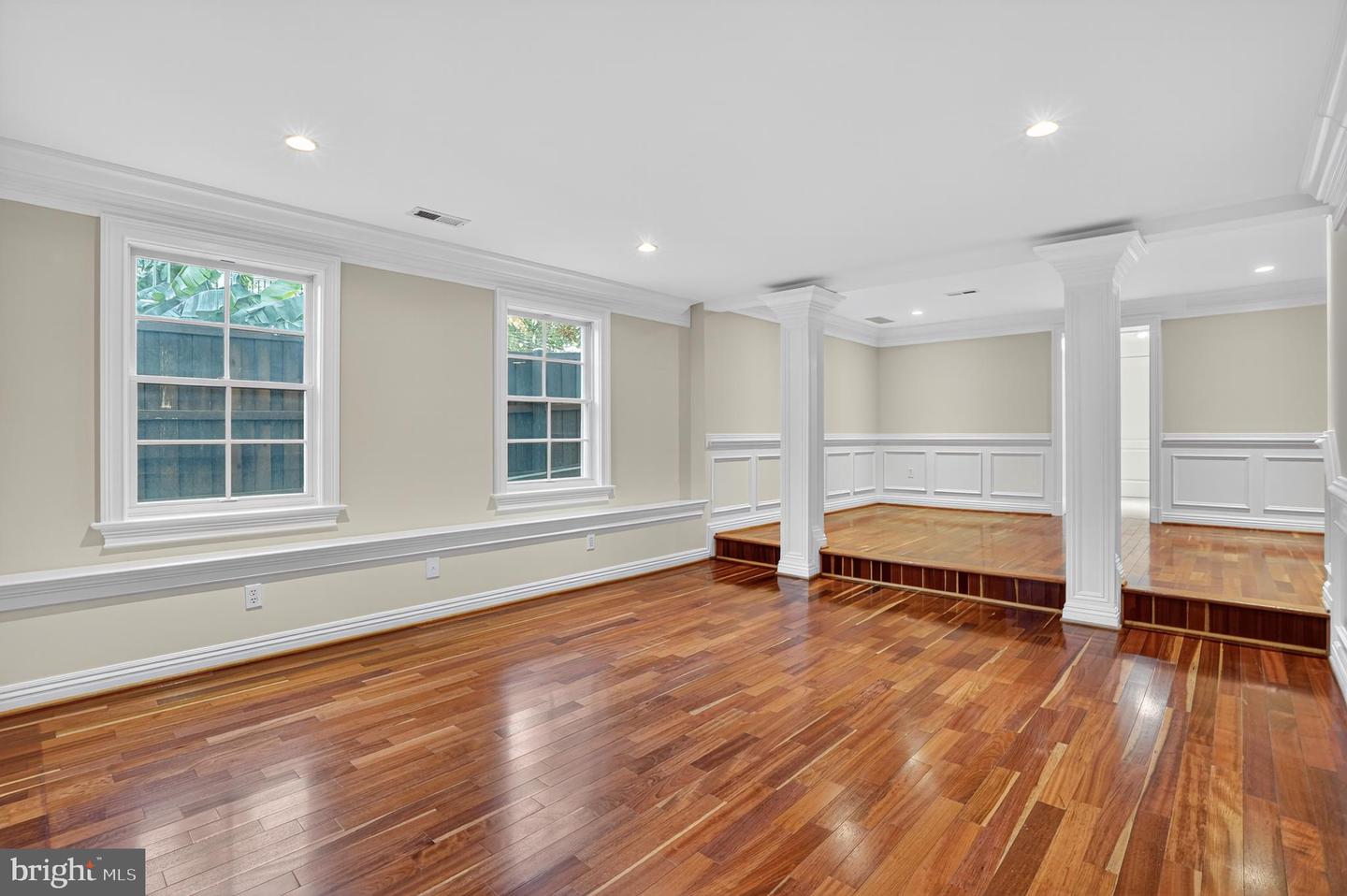 7602 GAYLORD DR, ANNANDALE, Virginia 22003, 7 Bedrooms Bedrooms, ,6 BathroomsBathrooms,Residential,For sale,7602 GAYLORD DR,VAFX2278392 MLS # VAFX2278392