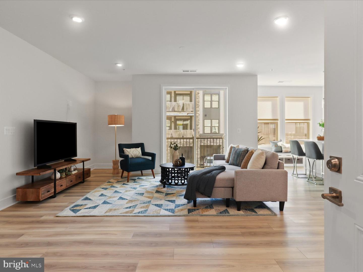 23688 BOLTON CRESCENT TER #204, ASHBURN, Virginia 20148, 2 Bedrooms Bedrooms, 4 Rooms Rooms,2 BathroomsBathrooms,Residential,For sale,23688 BOLTON CRESCENT TER #204,VALO2110820 MLS # VALO2110820