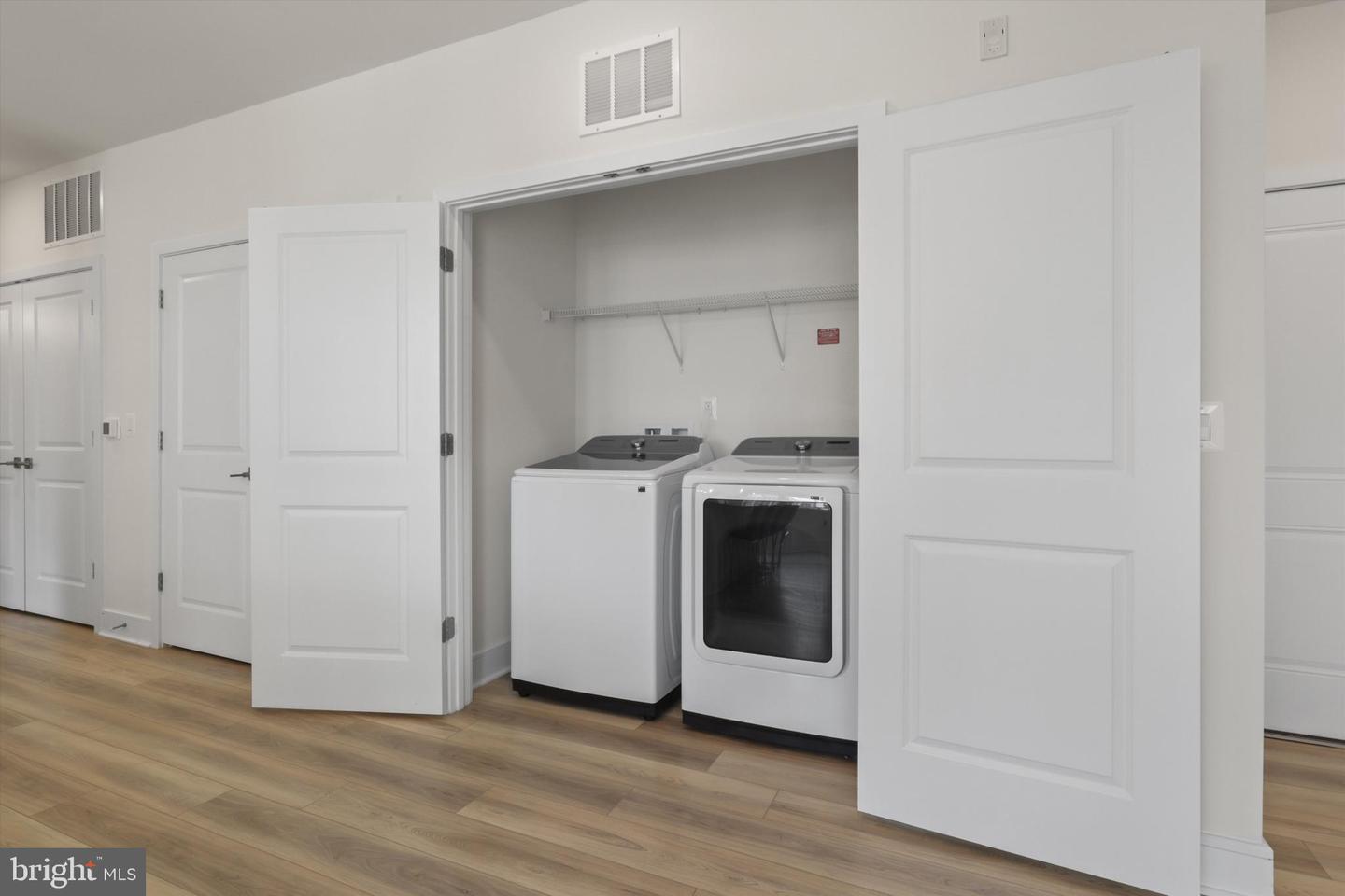 23688 BOLTON CRESCENT TER #204, ASHBURN, Virginia 20148, 2 Bedrooms Bedrooms, 4 Rooms Rooms,2 BathroomsBathrooms,Residential,For sale,23688 BOLTON CRESCENT TER #204,VALO2110820 MLS # VALO2110820