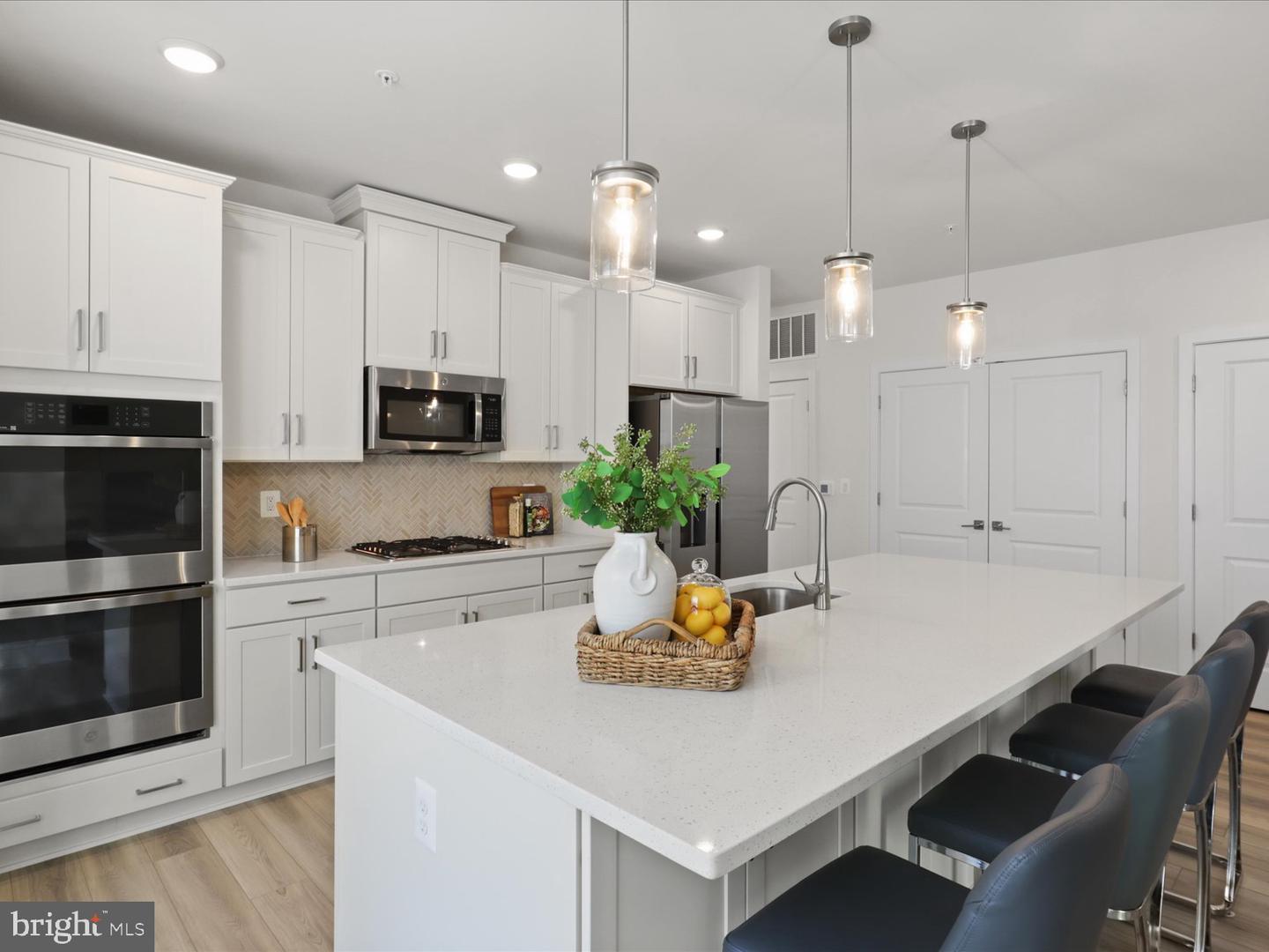 23688 BOLTON CRESCENT TER #204, ASHBURN, Virginia 20148, 2 Bedrooms Bedrooms, 4 Rooms Rooms,2 BathroomsBathrooms,Residential,For sale,23688 BOLTON CRESCENT TER #204,VALO2110820 MLS # VALO2110820