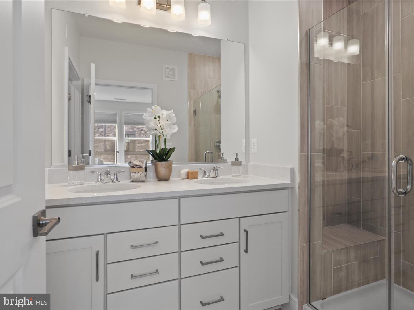 23688 BOLTON CRESCENT TER #204, ASHBURN, Virginia 20148, 2 Bedrooms Bedrooms, 4 Rooms Rooms,2 BathroomsBathrooms,Residential,For sale,23688 BOLTON CRESCENT TER #204,VALO2110820 MLS # VALO2110820