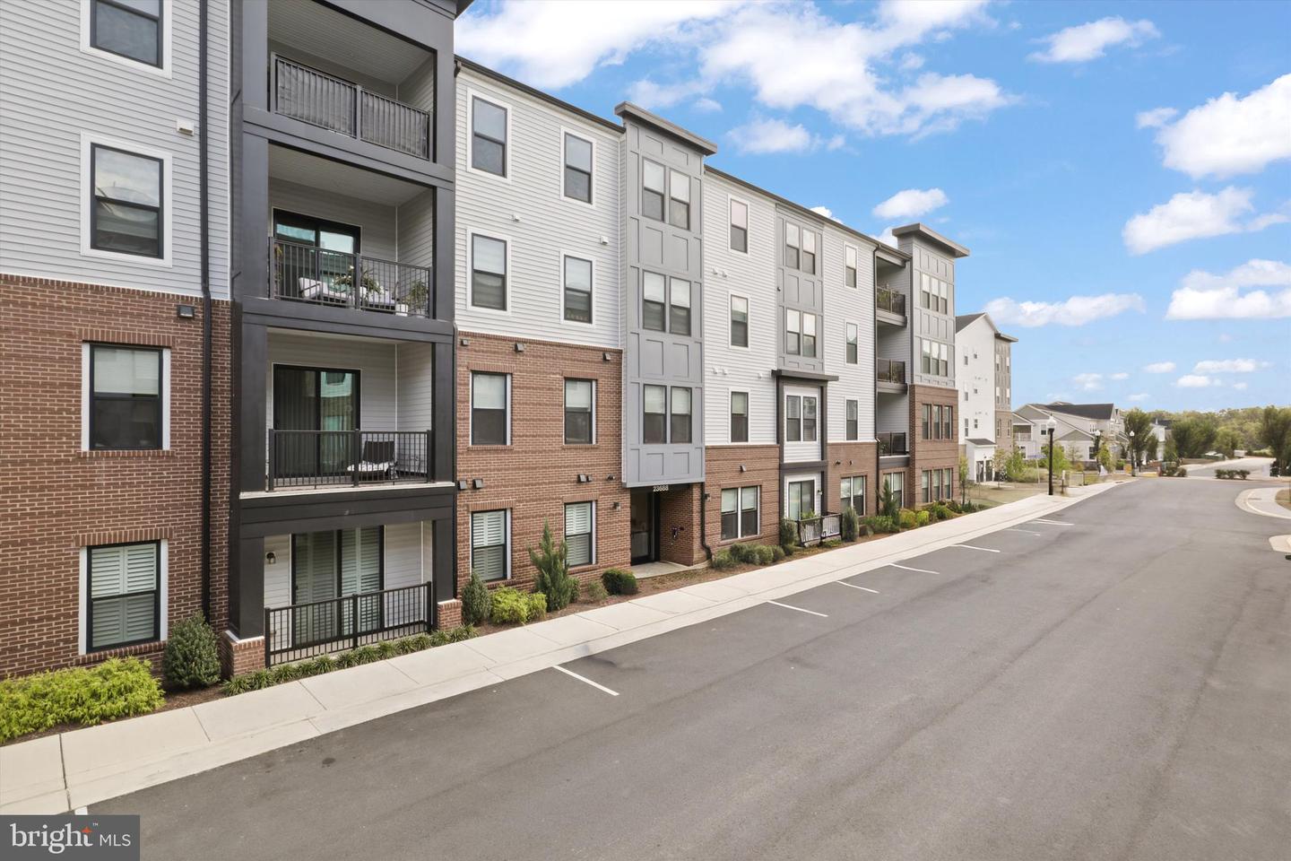 23688 BOLTON CRESCENT TER #204, ASHBURN, Virginia 20148, 2 Bedrooms Bedrooms, 4 Rooms Rooms,2 BathroomsBathrooms,Residential,For sale,23688 BOLTON CRESCENT TER #204,VALO2110820 MLS # VALO2110820