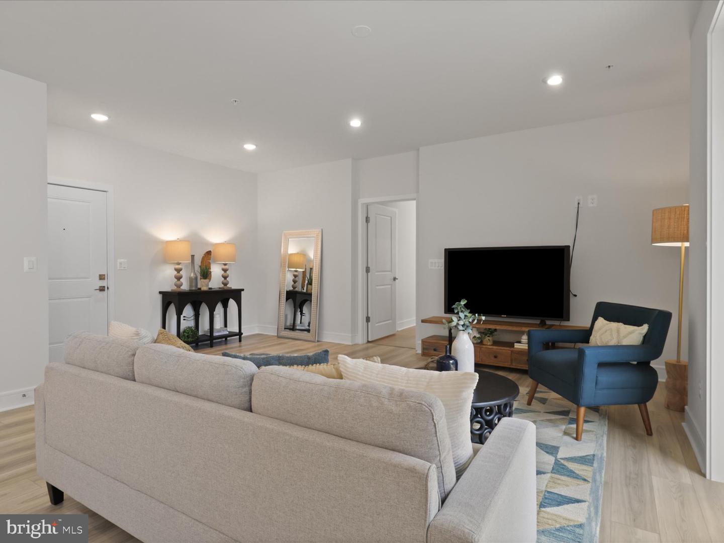 23688 BOLTON CRESCENT TER #204, ASHBURN, Virginia 20148, 2 Bedrooms Bedrooms, 4 Rooms Rooms,2 BathroomsBathrooms,Residential,For sale,23688 BOLTON CRESCENT TER #204,VALO2110820 MLS # VALO2110820