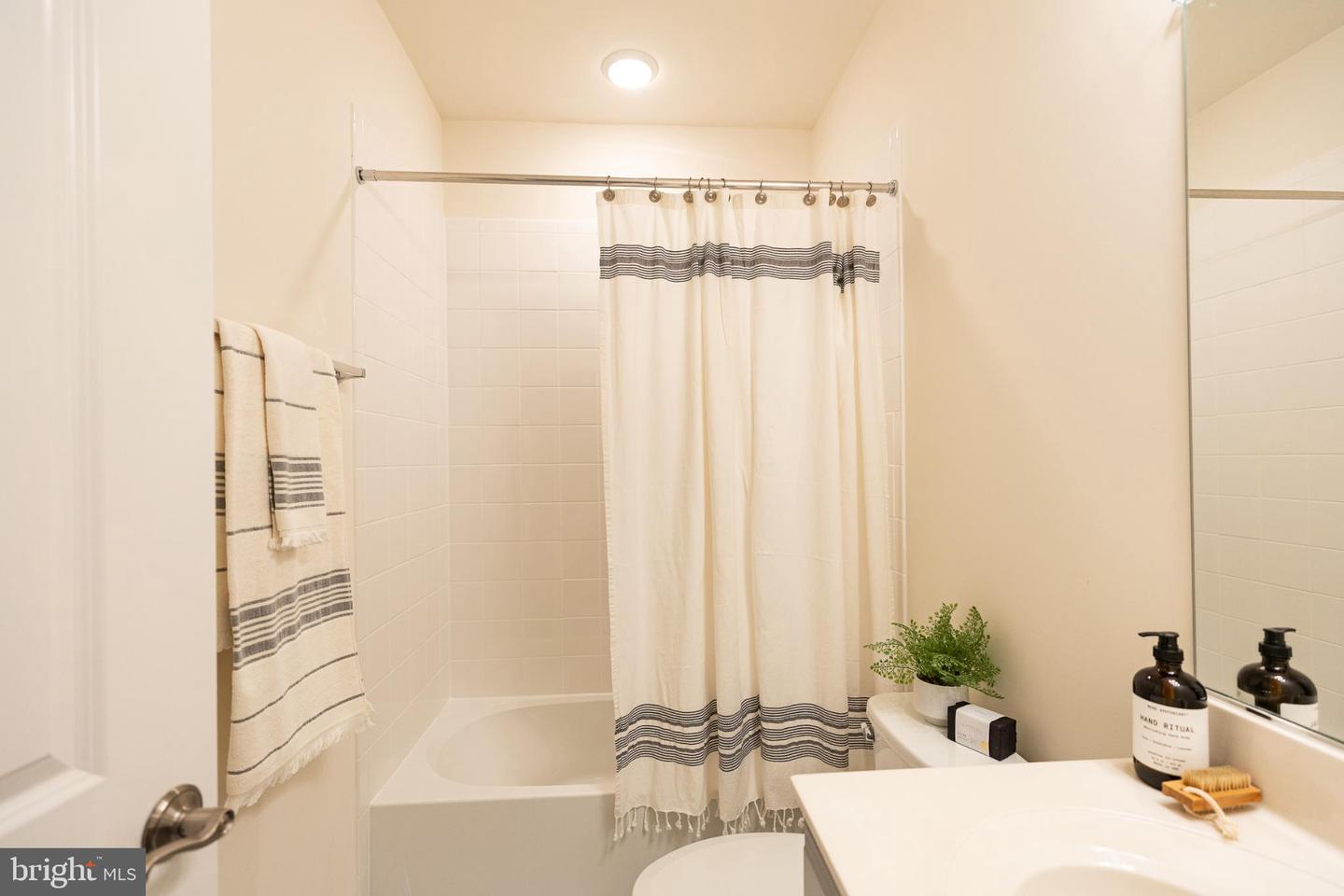 6133 CAMERONS FERRY DR, HAYMARKET, Virginia 20169, 4 Bedrooms Bedrooms, 1 Room Rooms,3 BathroomsBathrooms,Residential,For sale,6133 CAMERONS FERRY DR,VAPW2107528 MLS # VAPW2107528 6133 CAMERONS FERRY DR, HAYMARKET, Virginia 20169, 4 Bedrooms Bedrooms, 1 Room Rooms,3 BathroomsBathrooms,Residential,For sale,6133 CAMERONS FERRY DR,VAPW2107528 MLS # VAPW2107528