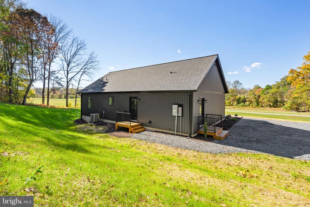 1789 THOROUGHFARE RD, BRIGHTWOOD, Virginia 22715, 3 Bedrooms Bedrooms, ,2 BathroomsBathrooms,Residential,1789 THOROUGHFARE RD,VAMA2002498 MLS # VAMA2002498