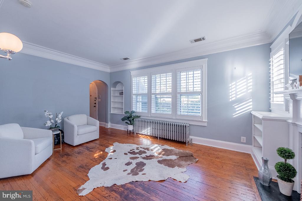 222 LOCUST ST, WARRENTON, Virginia 20186, 4 Bedrooms Bedrooms, ,2 BathroomsBathrooms,Residential,222 LOCUST ST,VAFQ2018226 MLS # VAFQ2018226