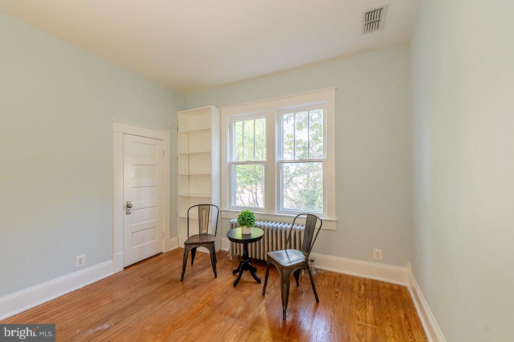 222 LOCUST ST, WARRENTON, Virginia 20186, 4 Bedrooms Bedrooms, ,2 BathroomsBathrooms,Residential,222 LOCUST ST,VAFQ2018226 MLS # VAFQ2018226
