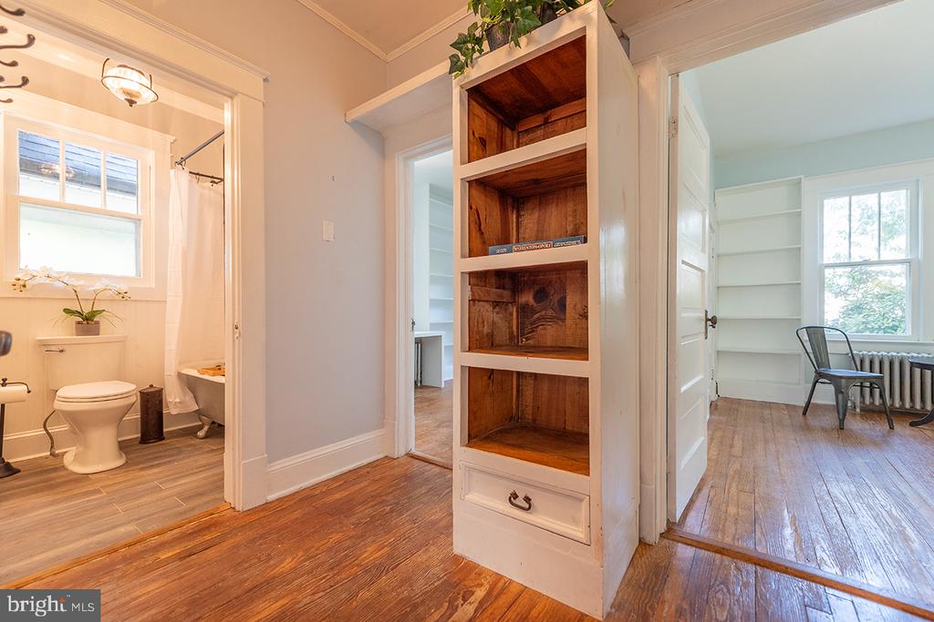 222 LOCUST ST, WARRENTON, Virginia 20186, 4 Bedrooms Bedrooms, ,2 BathroomsBathrooms,Residential,222 LOCUST ST,VAFQ2018226 MLS # VAFQ2018226