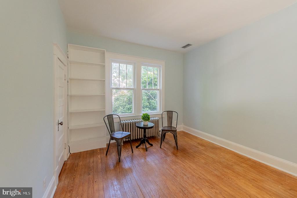 222 LOCUST ST, WARRENTON, Virginia 20186, 4 Bedrooms Bedrooms, ,2 BathroomsBathrooms,Residential,222 LOCUST ST,VAFQ2018226 MLS # VAFQ2018226