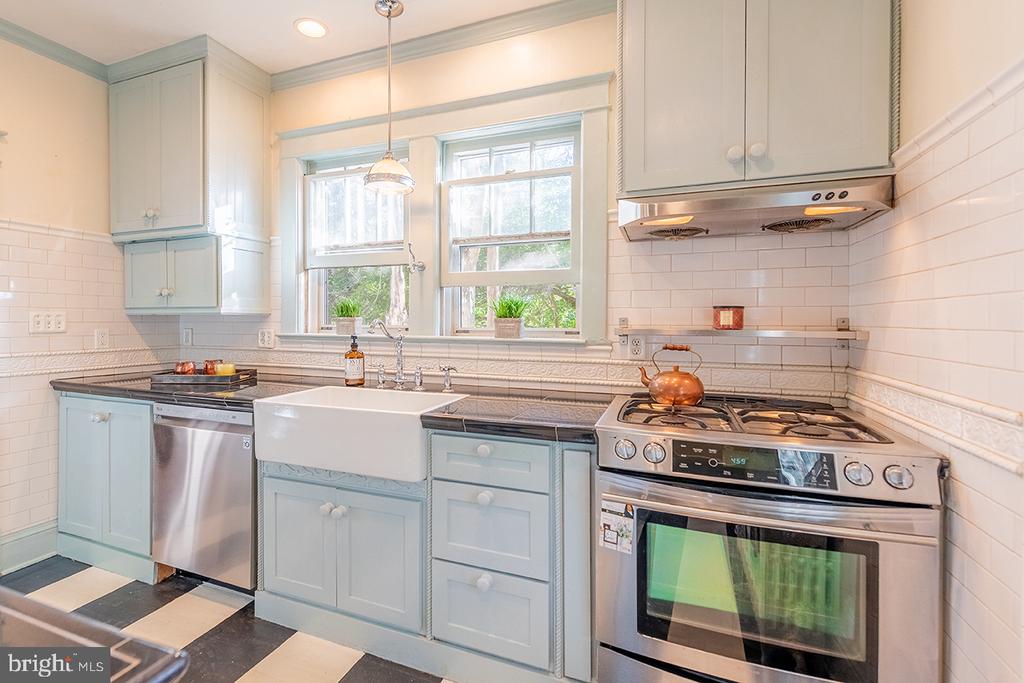 222 LOCUST ST, WARRENTON, Virginia 20186, 4 Bedrooms Bedrooms, ,2 BathroomsBathrooms,Residential,222 LOCUST ST,VAFQ2018226 MLS # VAFQ2018226