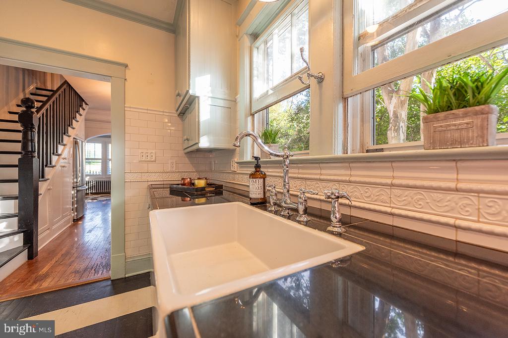 222 LOCUST ST, WARRENTON, Virginia 20186, 4 Bedrooms Bedrooms, ,2 BathroomsBathrooms,Residential,222 LOCUST ST,VAFQ2018226 MLS # VAFQ2018226