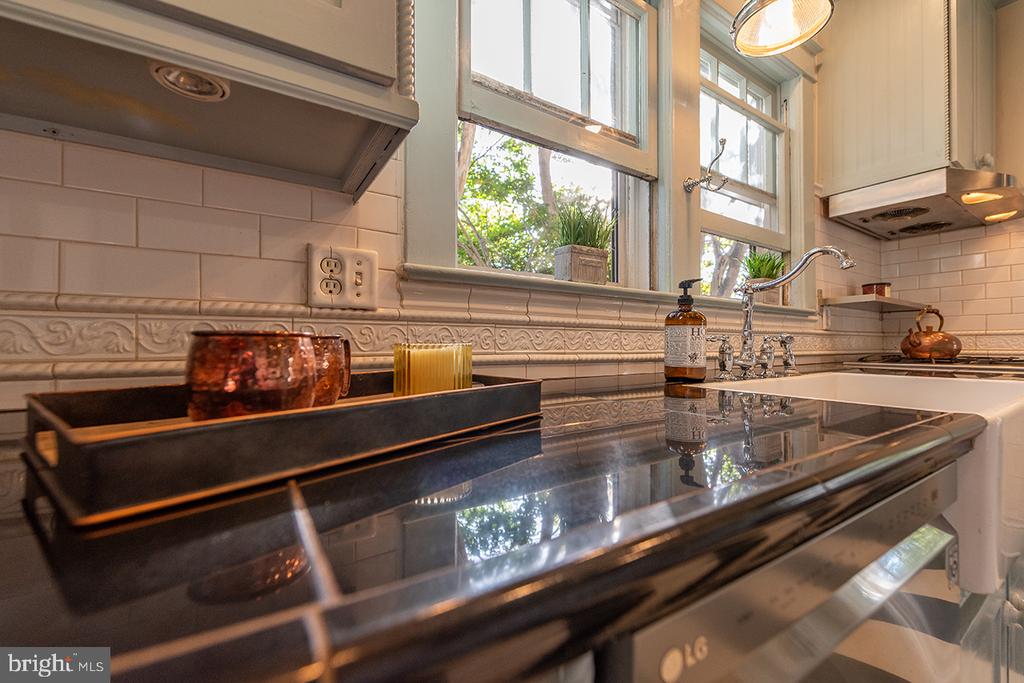 222 LOCUST ST, WARRENTON, Virginia 20186, 4 Bedrooms Bedrooms, ,2 BathroomsBathrooms,Residential,222 LOCUST ST,VAFQ2018226 MLS # VAFQ2018226