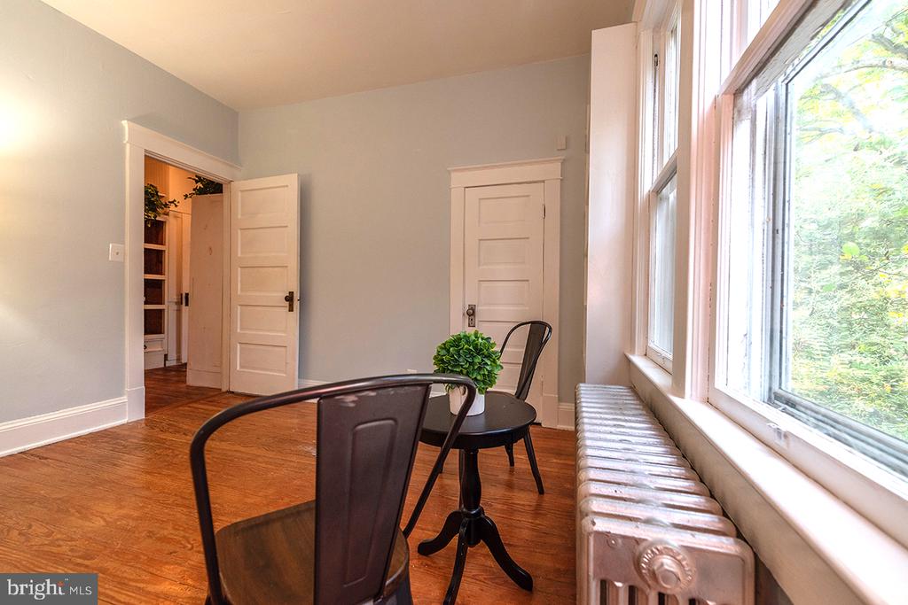 222 LOCUST ST, WARRENTON, Virginia 20186, 4 Bedrooms Bedrooms, ,2 BathroomsBathrooms,Residential,222 LOCUST ST,VAFQ2018226 MLS # VAFQ2018226