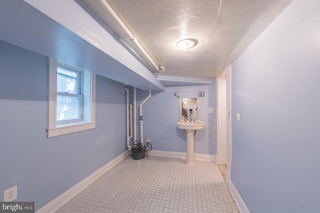 222 LOCUST ST, WARRENTON, Virginia 20186, 4 Bedrooms Bedrooms, ,2 BathroomsBathrooms,Residential,222 LOCUST ST,VAFQ2018226 MLS # VAFQ2018226