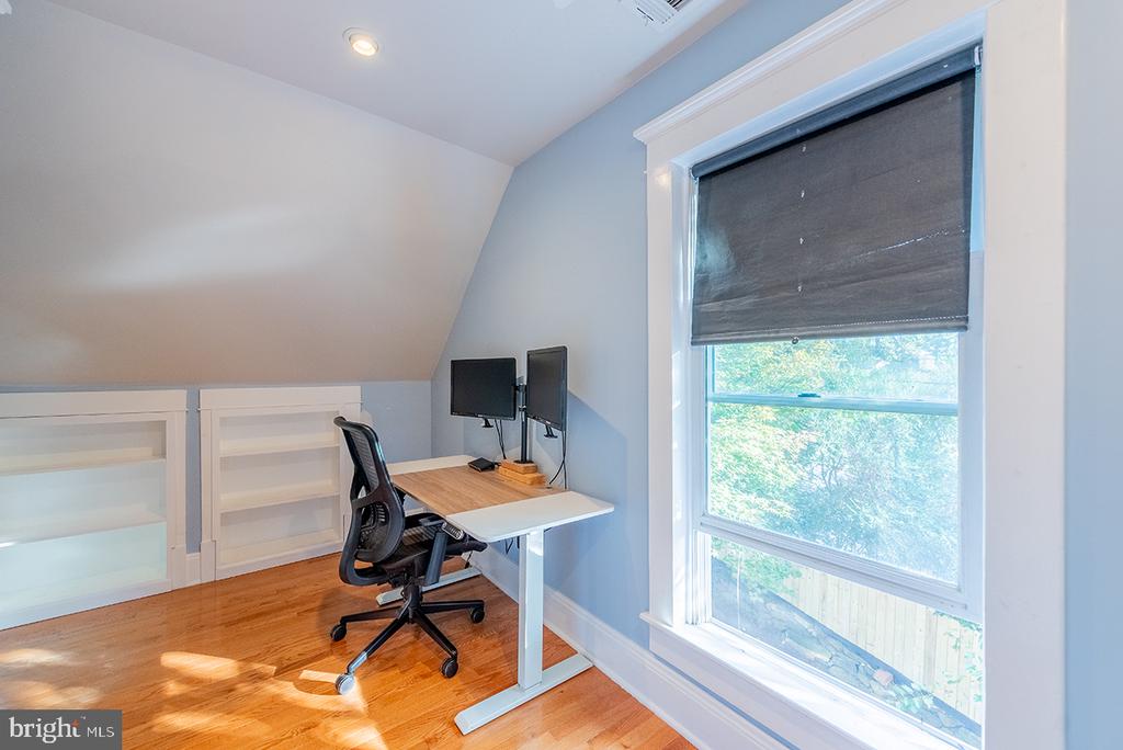 222 LOCUST ST, WARRENTON, Virginia 20186, 4 Bedrooms Bedrooms, ,2 BathroomsBathrooms,Residential,222 LOCUST ST,VAFQ2018226 MLS # VAFQ2018226