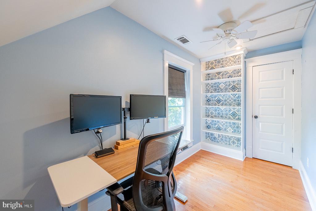 222 LOCUST ST, WARRENTON, Virginia 20186, 4 Bedrooms Bedrooms, ,2 BathroomsBathrooms,Residential,222 LOCUST ST,VAFQ2018226 MLS # VAFQ2018226