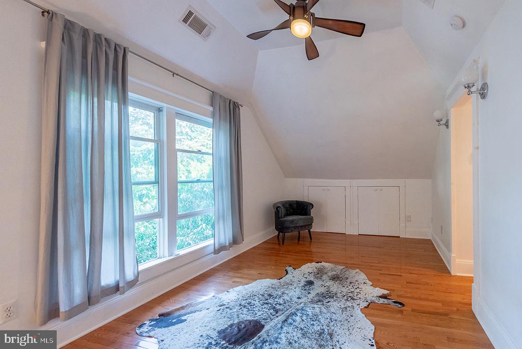 222 LOCUST ST, WARRENTON, Virginia 20186, 4 Bedrooms Bedrooms, ,2 BathroomsBathrooms,Residential,222 LOCUST ST,VAFQ2018226 MLS # VAFQ2018226