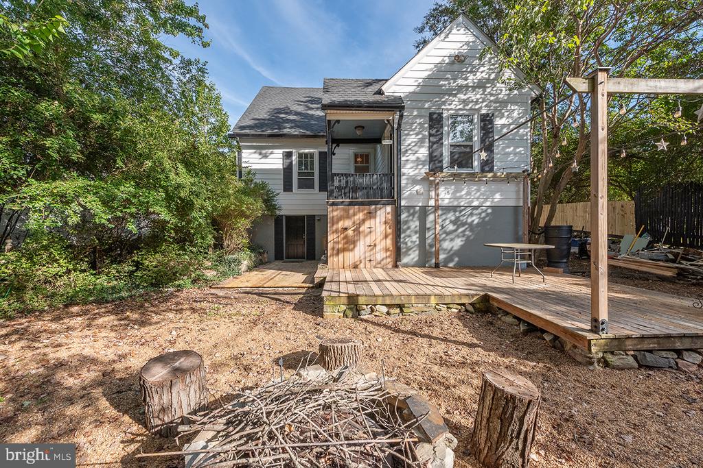 222 LOCUST ST, WARRENTON, Virginia 20186, 4 Bedrooms Bedrooms, ,2 BathroomsBathrooms,Residential,222 LOCUST ST,VAFQ2018226 MLS # VAFQ2018226