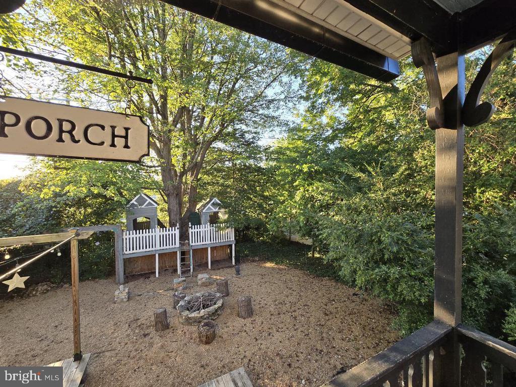 222 LOCUST ST, WARRENTON, Virginia 20186, 4 Bedrooms Bedrooms, ,2 BathroomsBathrooms,Residential,222 LOCUST ST,VAFQ2018226 MLS # VAFQ2018226