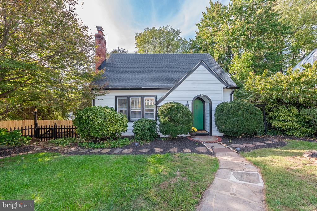 222 LOCUST ST, WARRENTON, Virginia 20186, 4 Bedrooms Bedrooms, ,2 BathroomsBathrooms,Residential,222 LOCUST ST,VAFQ2018226 MLS # VAFQ2018226