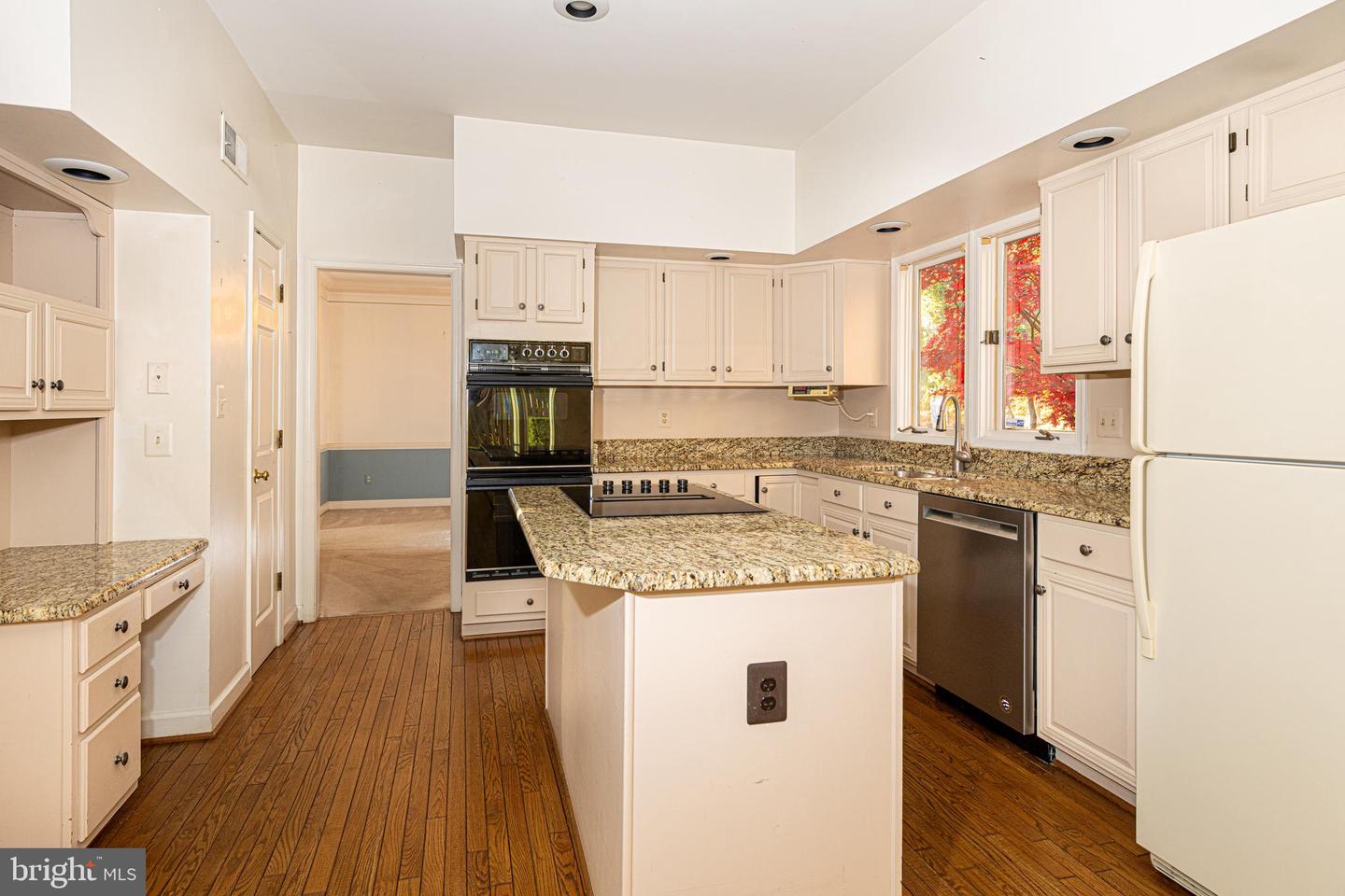 7981 OAK BRIDGE LN, FAIRFAX STATION, Virginia 22039, 4 Bedrooms Bedrooms, ,3 BathroomsBathrooms,Residential,For sale,7981 OAK BRIDGE LN,VAFX2262844 MLS # VAFX2262844