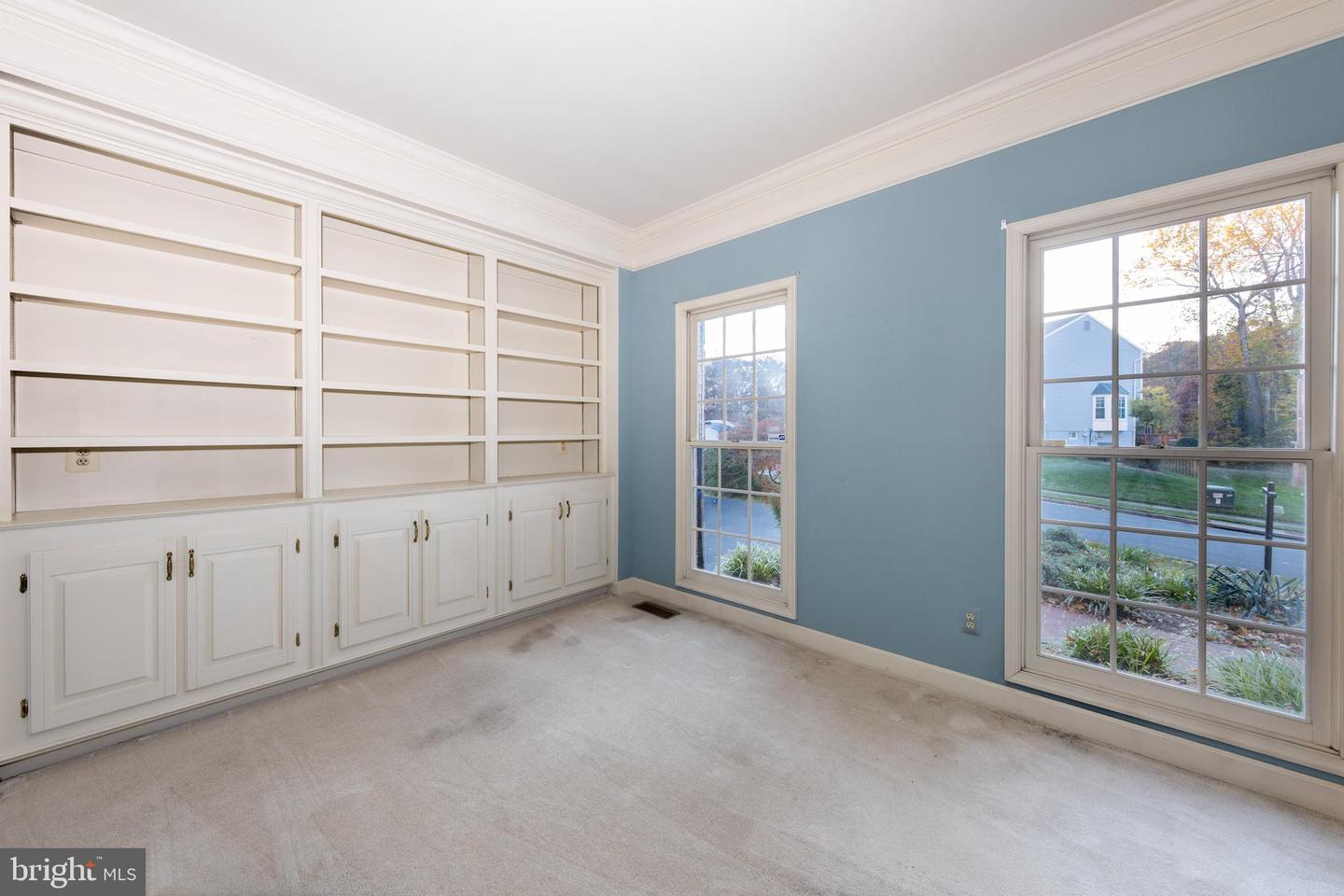 7981 OAK BRIDGE LN, FAIRFAX STATION, Virginia 22039, 4 Bedrooms Bedrooms, ,3 BathroomsBathrooms,Residential,For sale,7981 OAK BRIDGE LN,VAFX2262844 MLS # VAFX2262844