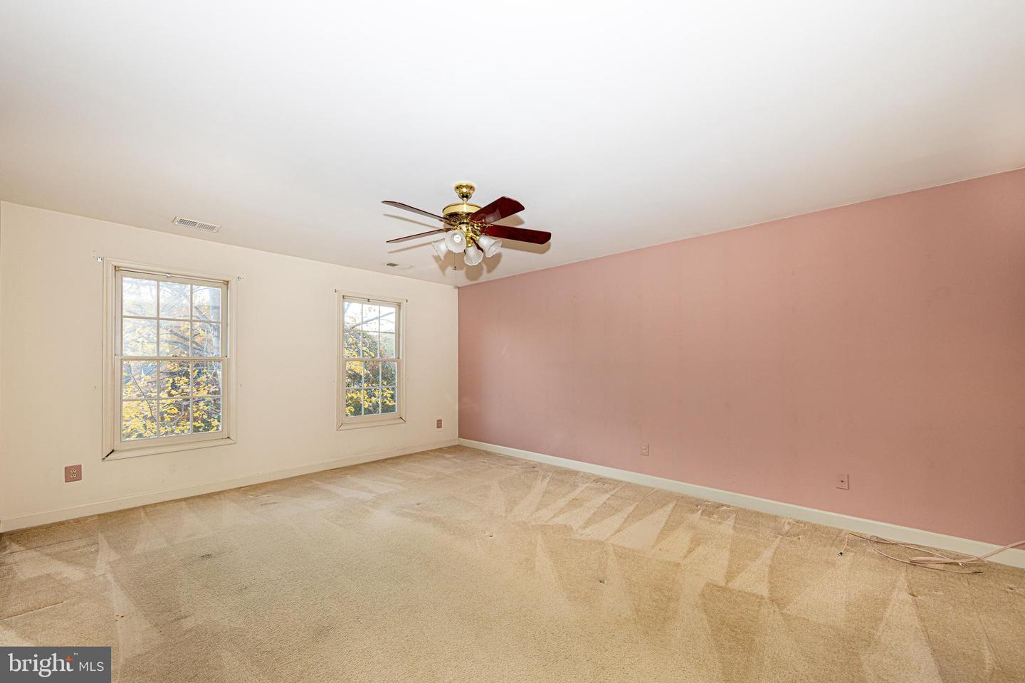 7981 OAK BRIDGE LN, FAIRFAX STATION, Virginia 22039, 4 Bedrooms Bedrooms, ,3 BathroomsBathrooms,Residential,For sale,7981 OAK BRIDGE LN,VAFX2262844 MLS # VAFX2262844