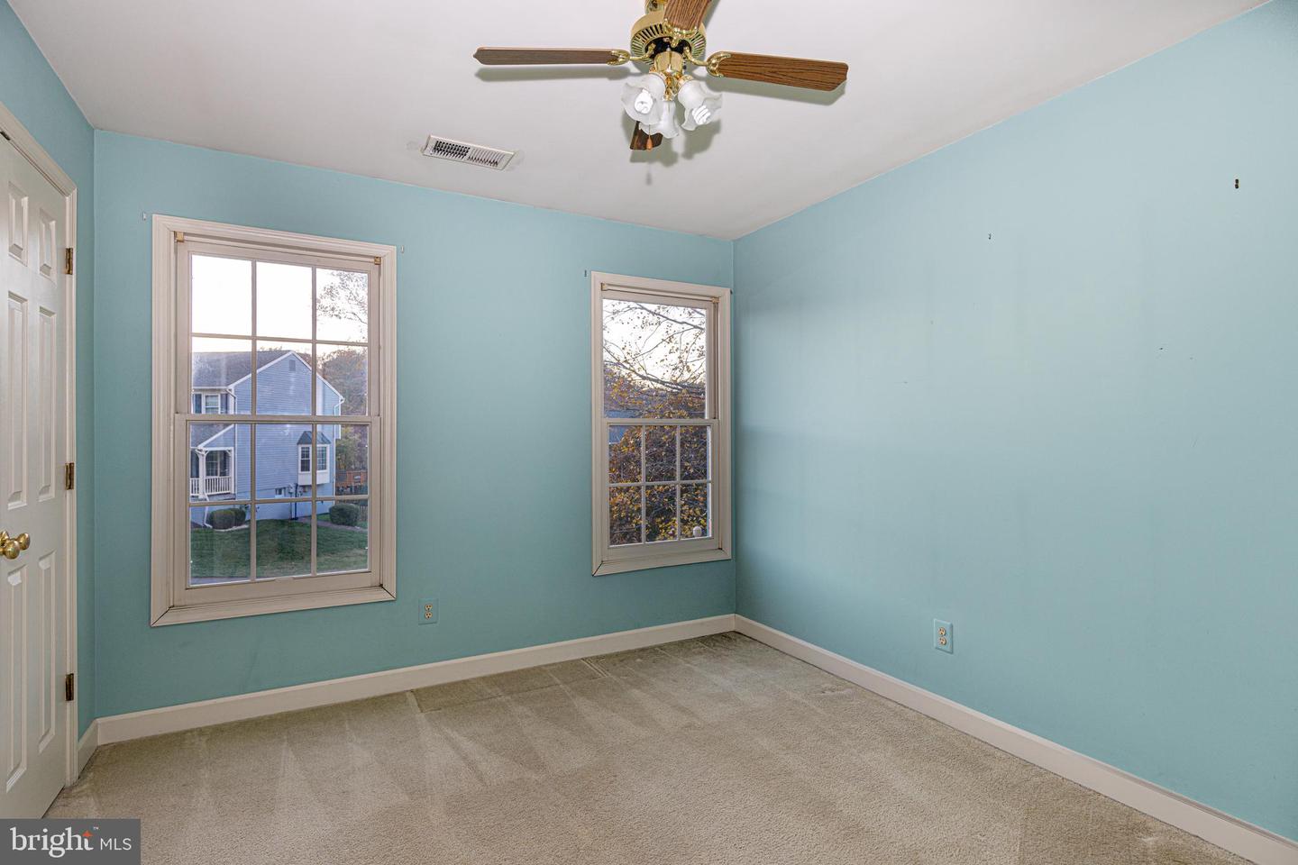 7981 OAK BRIDGE LN, FAIRFAX STATION, Virginia 22039, 4 Bedrooms Bedrooms, ,3 BathroomsBathrooms,Residential,For sale,7981 OAK BRIDGE LN,VAFX2262844 MLS # VAFX2262844