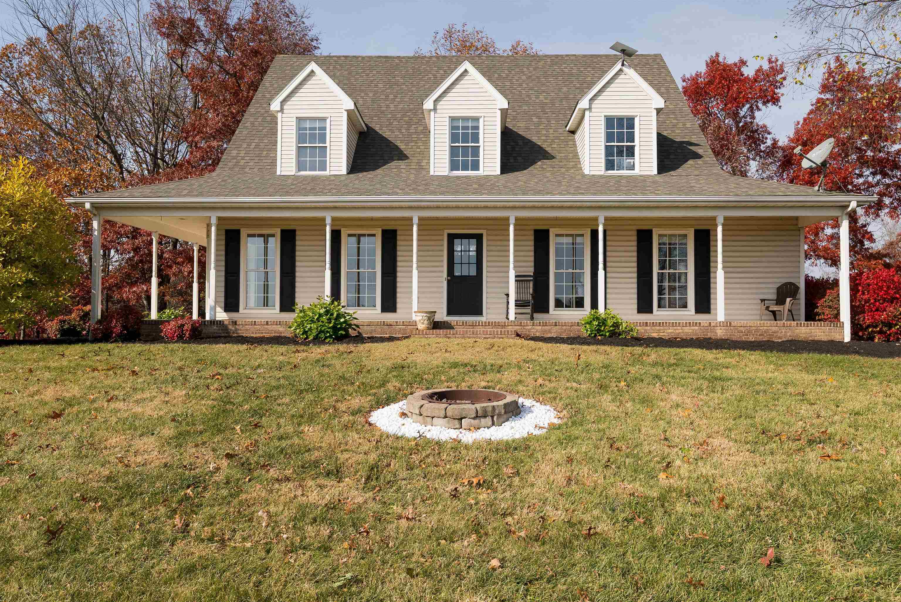 746 CHRISTIANS CREEK RD, STAUNTON, Virginia 24401, 4 Bedrooms Bedrooms, ,2 BathroomsBathrooms,Residential,746 CHRISTIANS CREEK RD,670898 MLS # 670898 746 CHRISTIANS CREEK RD, STAUNTON, Virginia 24401, 4 Bedrooms Bedrooms, ,2 BathroomsBathrooms,Residential,746 CHRISTIANS CREEK RD,670898 MLS # 670898