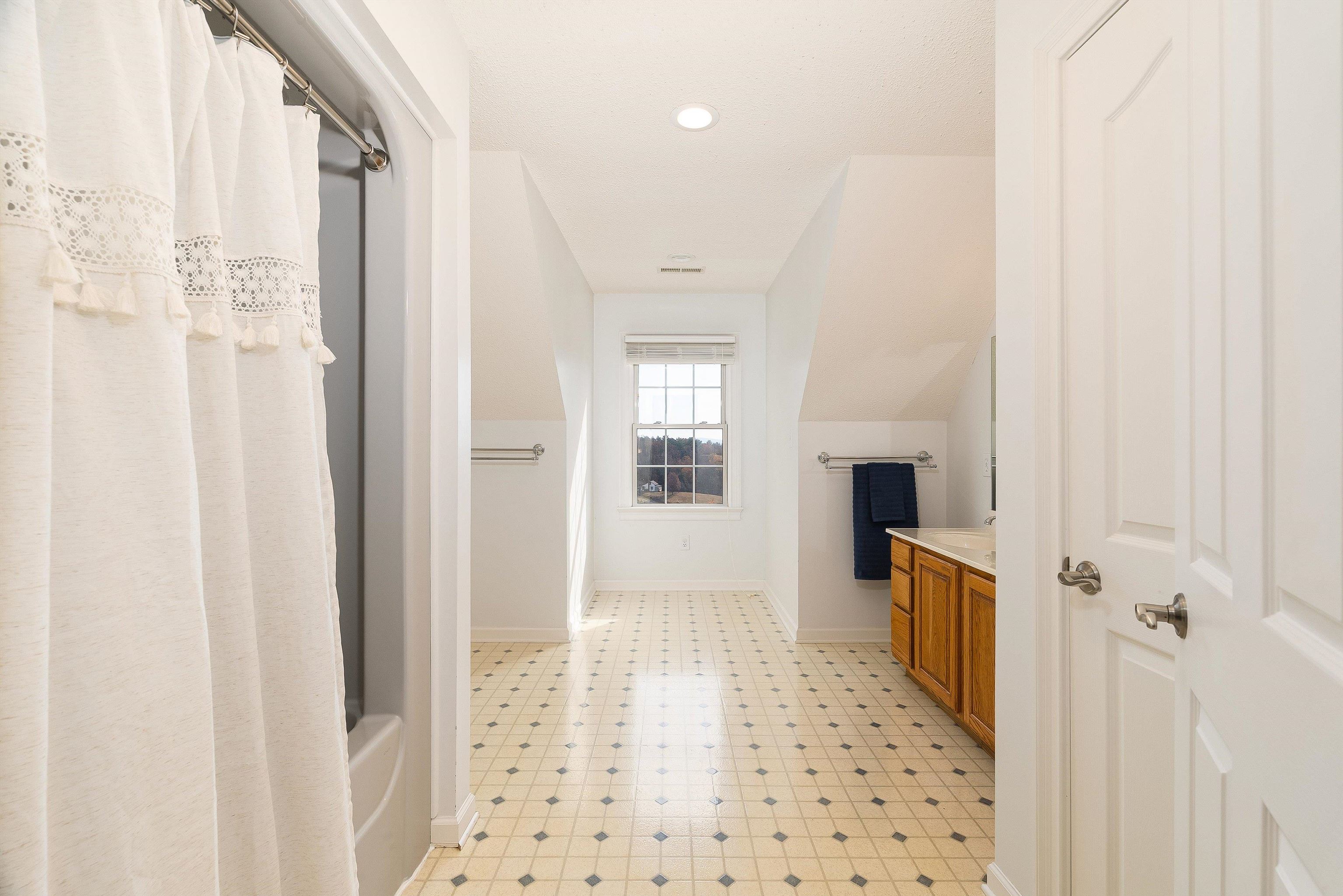 746 CHRISTIANS CREEK RD, STAUNTON, Virginia 24401, 4 Bedrooms Bedrooms, ,2 BathroomsBathrooms,Residential,746 CHRISTIANS CREEK RD,670898 MLS # 670898 746 CHRISTIANS CREEK RD, STAUNTON, Virginia 24401, 4 Bedrooms Bedrooms, ,2 BathroomsBathrooms,Residential,746 CHRISTIANS CREEK RD,670898 MLS # 670898