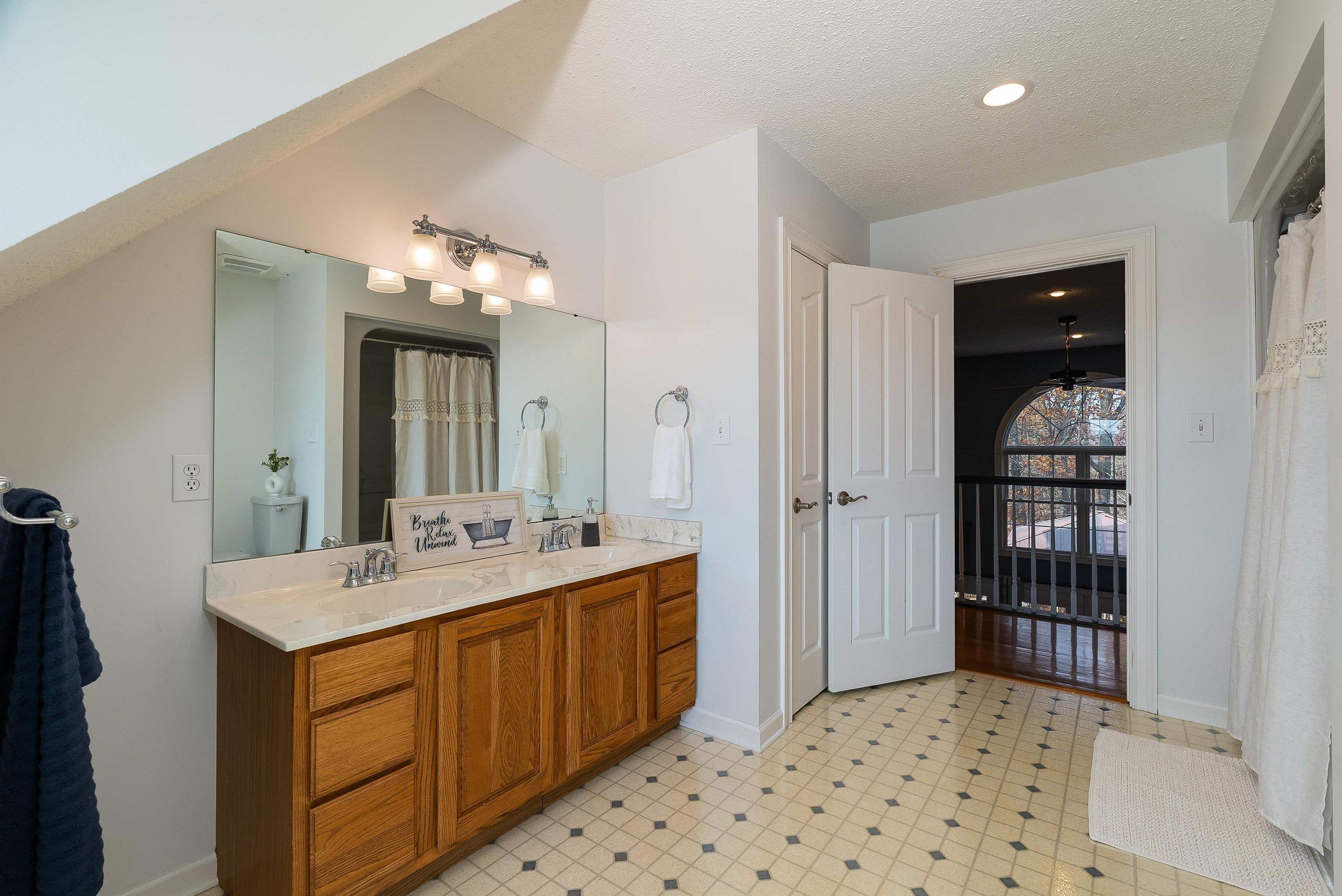 746 CHRISTIANS CREEK RD, STAUNTON, Virginia 24401, 4 Bedrooms Bedrooms, ,2 BathroomsBathrooms,Residential,746 CHRISTIANS CREEK RD,670898 MLS # 670898 746 CHRISTIANS CREEK RD, STAUNTON, Virginia 24401, 4 Bedrooms Bedrooms, ,2 BathroomsBathrooms,Residential,746 CHRISTIANS CREEK RD,670898 MLS # 670898