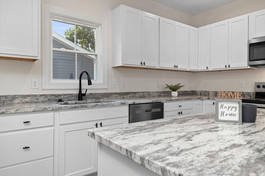 1025 FRYE ST, WAYNESBORO, Virginia 22980, 3 Bedrooms Bedrooms, ,2 BathroomsBathrooms,Residential,1025 FRYE ST,670899 MLS # 670899