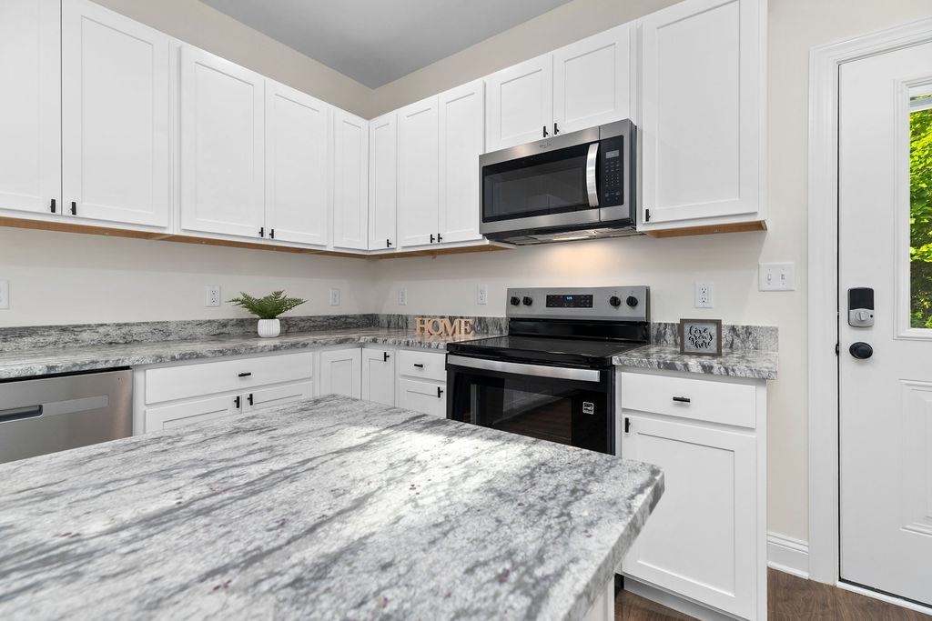 1025 FRYE ST, WAYNESBORO, Virginia 22980, 3 Bedrooms Bedrooms, ,2 BathroomsBathrooms,Residential,1025 FRYE ST,670899 MLS # 670899