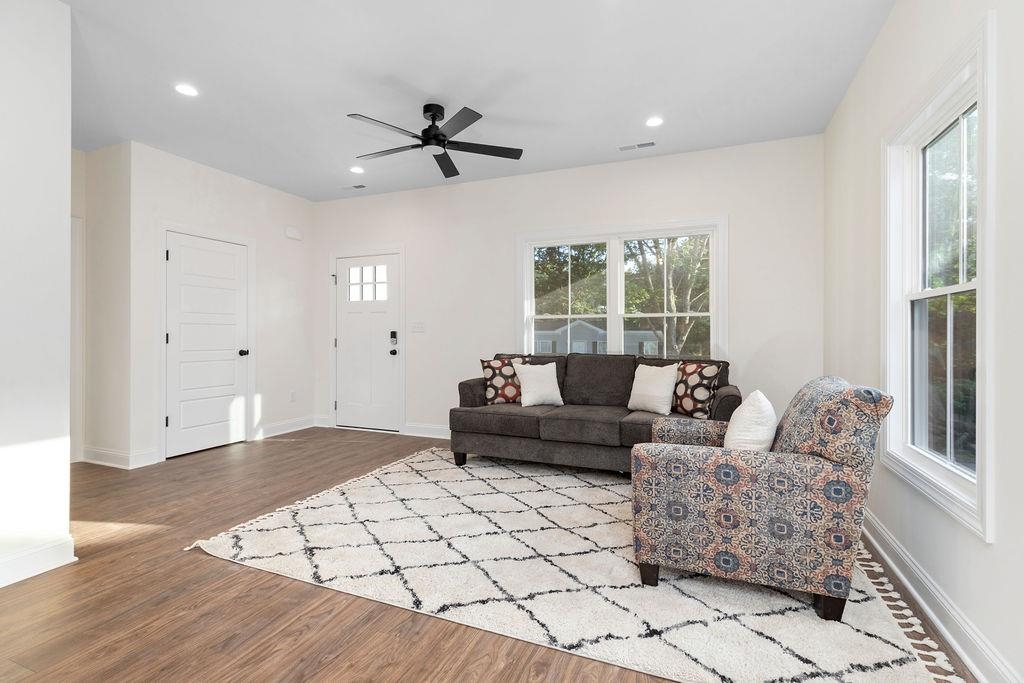 1025 FRYE ST, WAYNESBORO, Virginia 22980, 3 Bedrooms Bedrooms, ,2 BathroomsBathrooms,Residential,1025 FRYE ST,670899 MLS # 670899