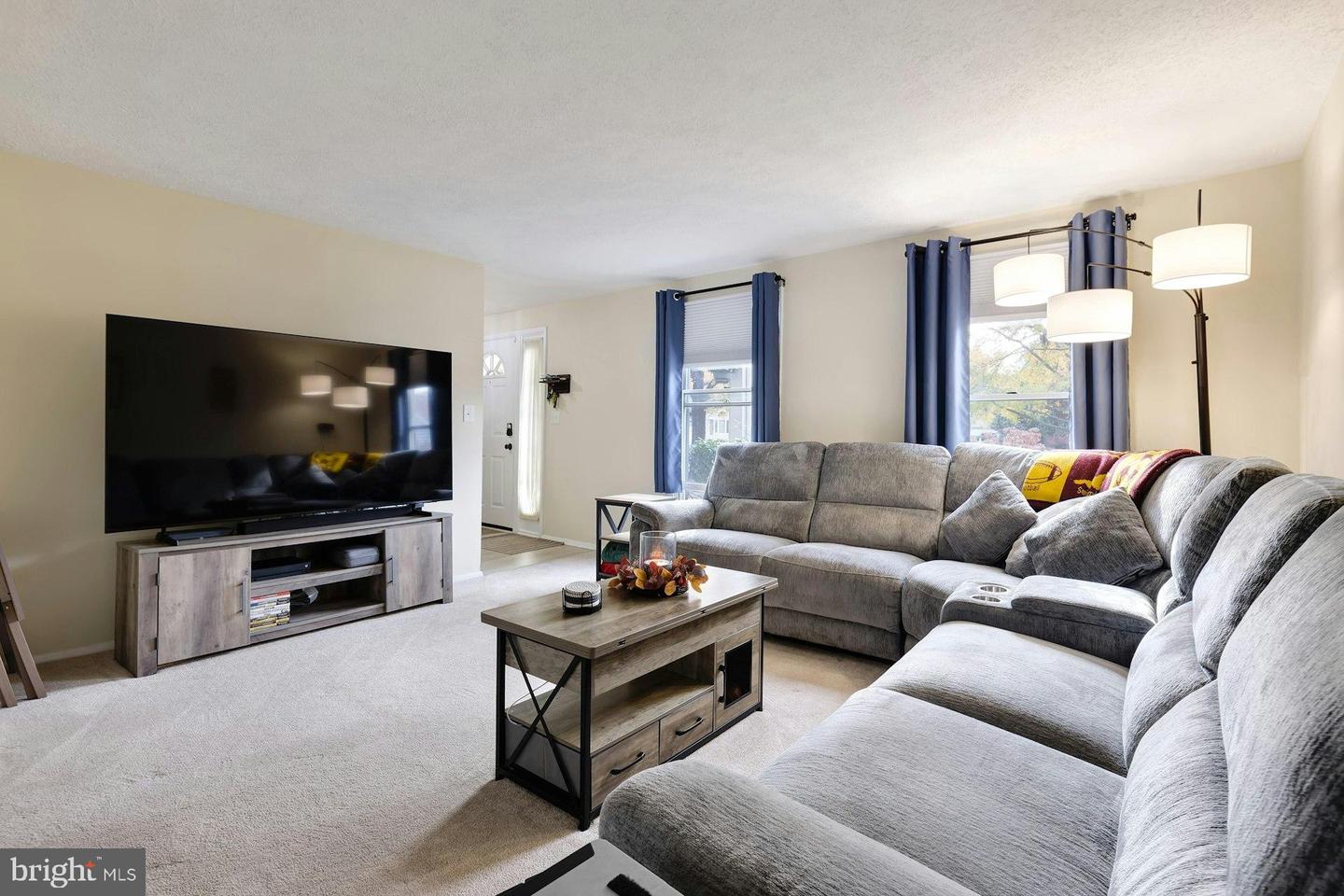 10297 WOODMONT CT, MANASSAS, Virginia 20110, 4 Bedrooms Bedrooms, 12 Rooms Rooms,2 BathroomsBathrooms,Residential,For sale,10297 WOODMONT CT,VAMN2009652 MLS # VAMN2009652