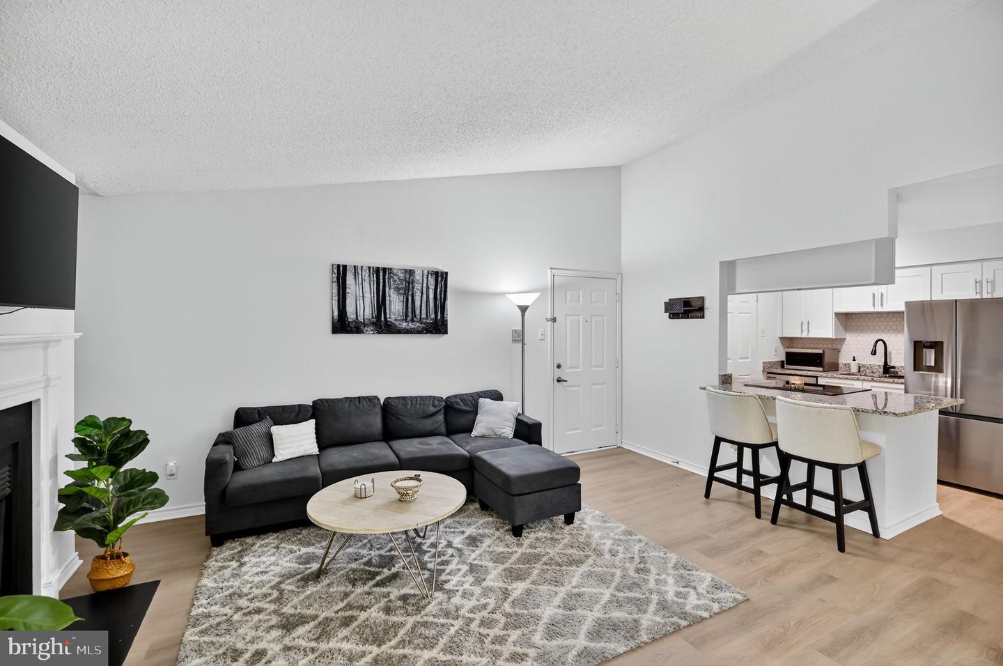 1530 LINCOLN WAY #302, MCLEAN, Virginia 22102, 1 Bedroom Bedrooms, ,1 BathroomBathrooms,Residential,For sale,1530 LINCOLN WAY #302,VAFX2278394 MLS # VAFX2278394