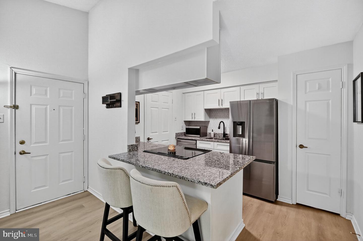 1530 LINCOLN WAY #302, MCLEAN, Virginia 22102, 1 Bedroom Bedrooms, ,1 BathroomBathrooms,Residential,For sale,1530 LINCOLN WAY #302,VAFX2278394 MLS # VAFX2278394