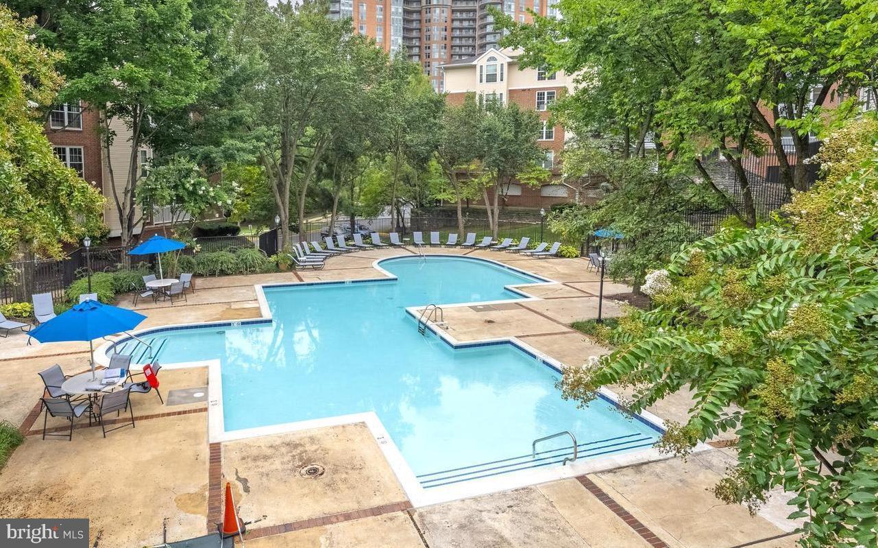 1530 LINCOLN WAY #302, MCLEAN, Virginia 22102, 1 Bedroom Bedrooms, ,1 BathroomBathrooms,Residential,For sale,1530 LINCOLN WAY #302,VAFX2278394 MLS # VAFX2278394