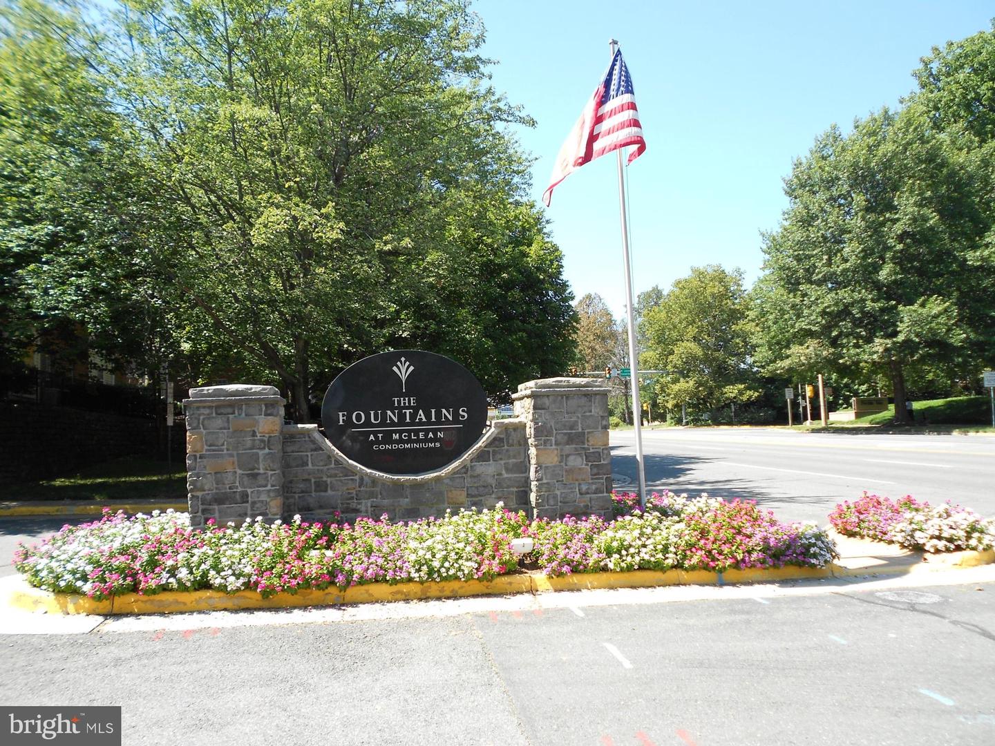 1530 LINCOLN WAY #302, MCLEAN, Virginia 22102, 1 Bedroom Bedrooms, ,1 BathroomBathrooms,Residential,For sale,1530 LINCOLN WAY #302,VAFX2278394 MLS # VAFX2278394