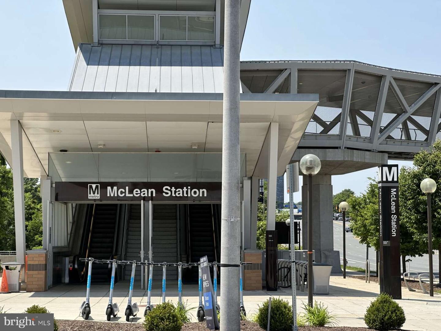 1530 LINCOLN WAY #302, MCLEAN, Virginia 22102, 1 Bedroom Bedrooms, ,1 BathroomBathrooms,Residential,For sale,1530 LINCOLN WAY #302,VAFX2278394 MLS # VAFX2278394