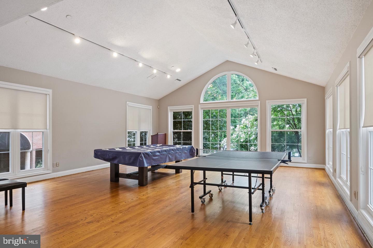 1530 LINCOLN WAY #302, MCLEAN, Virginia 22102, 1 Bedroom Bedrooms, ,1 BathroomBathrooms,Residential,For sale,1530 LINCOLN WAY #302,VAFX2278394 MLS # VAFX2278394