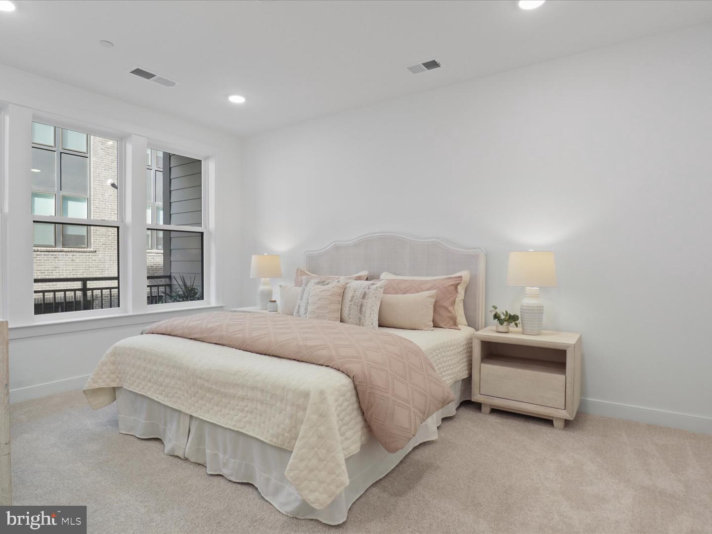 21731 DOVEKIE TER #205, ASHBURN, Virginia 20147, 2 Bedrooms Bedrooms, ,2 BathroomsBathrooms,Residential,For sale,21731 DOVEKIE TER #205,VALO2110824 MLS # VALO2110824