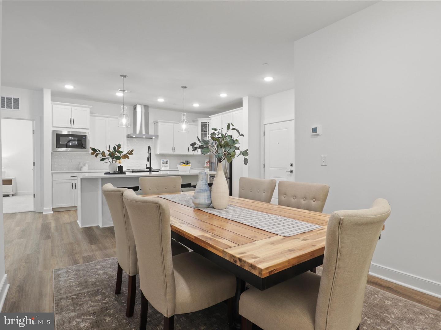 21731 DOVEKIE TER #205, ASHBURN, Virginia 20147, 2 Bedrooms Bedrooms, ,2 BathroomsBathrooms,Residential,For sale,21731 DOVEKIE TER #205,VALO2110824 MLS # VALO2110824