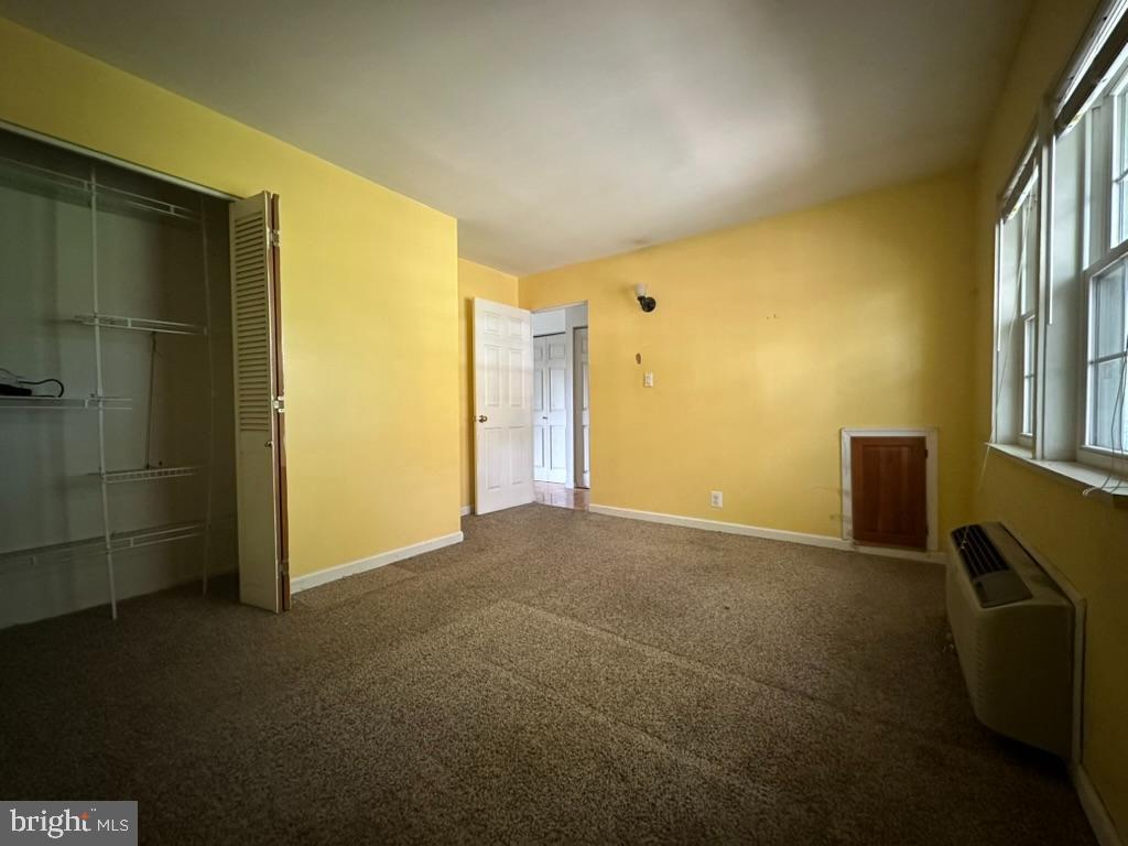 306 E FURMAN DR, STERLING, Virginia 20164, 1 Bedroom Bedrooms, ,1 BathroomBathrooms,Residential,For sale,306 E FURMAN DR,VALO2110830 MLS # VALO2110830