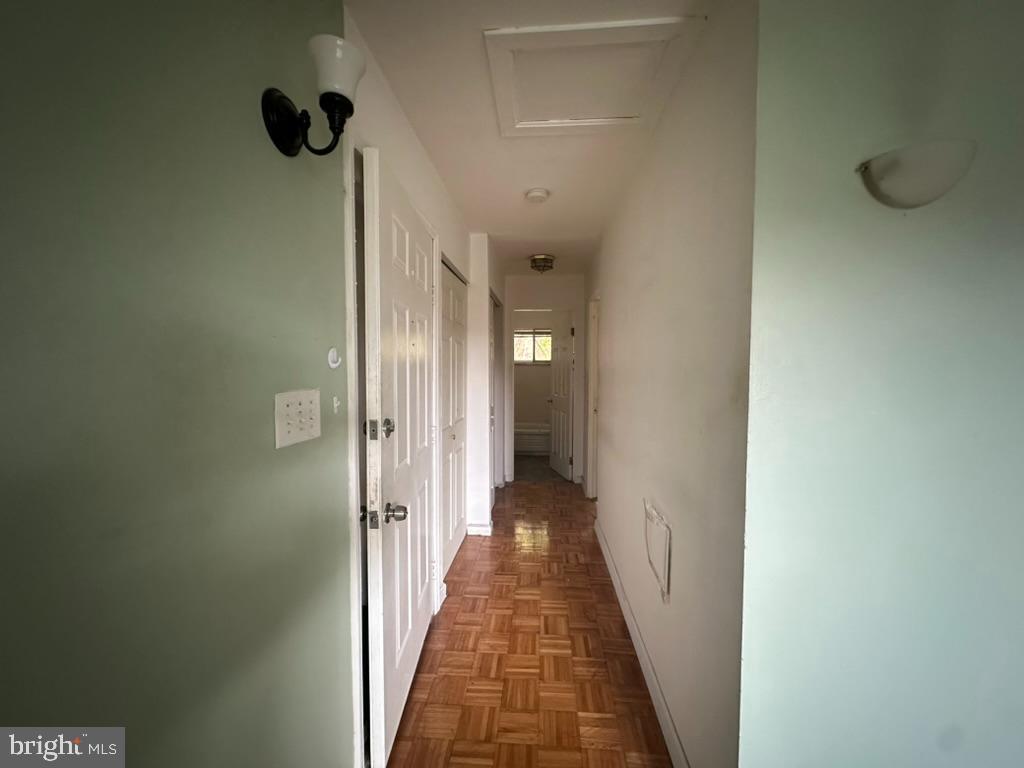 306 E FURMAN DR, STERLING, Virginia 20164, 1 Bedroom Bedrooms, ,1 BathroomBathrooms,Residential,For sale,306 E FURMAN DR,VALO2110830 MLS # VALO2110830