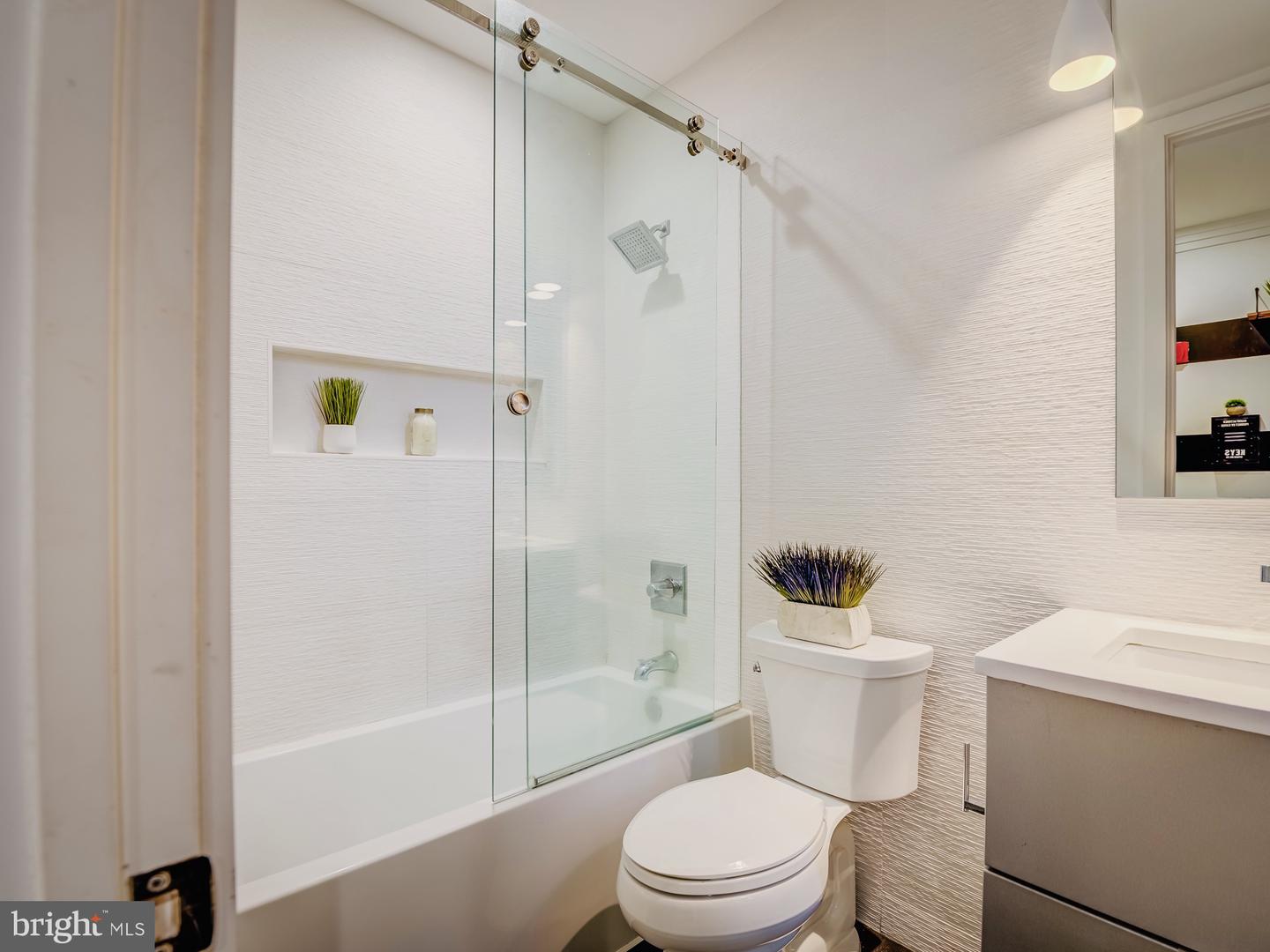 3527 14TH ST NW #2, WASHINGTON, District Of Columbia 20010, 1 Bedroom Bedrooms, ,1 BathroomBathrooms,Residential,For sale,3527 14TH ST NW #2,DCDC2231042 MLS # DCDC2231042