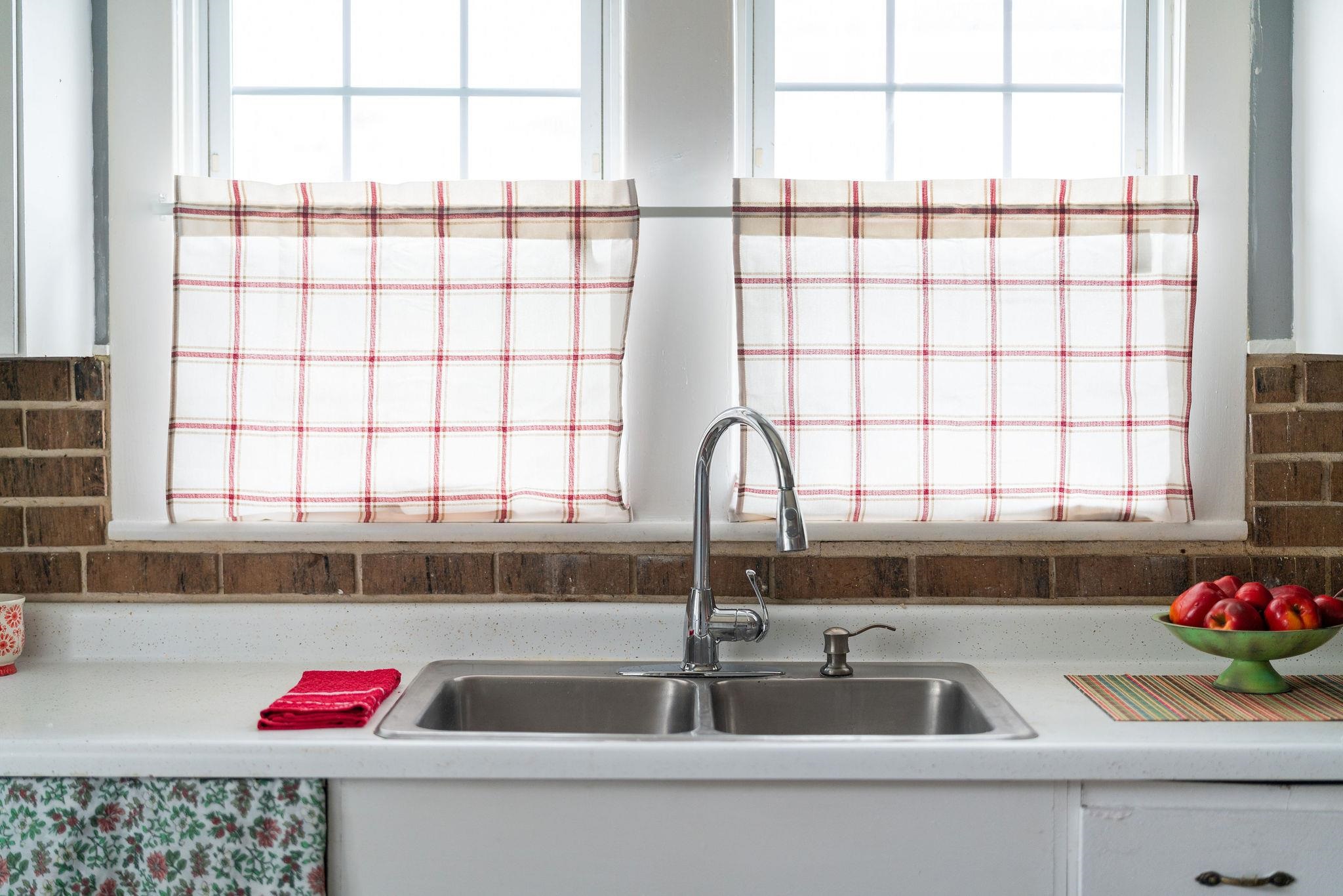 712 NELSON ST, STAUNTON, Virginia 24401, 3 Bedrooms Bedrooms, ,1 BathroomBathrooms,Residential,712 NELSON ST,670565 MLS # 670565